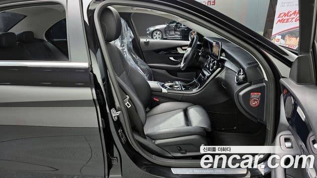 Mercedes-Benz C-Class 2018 — ფოტო 10/20