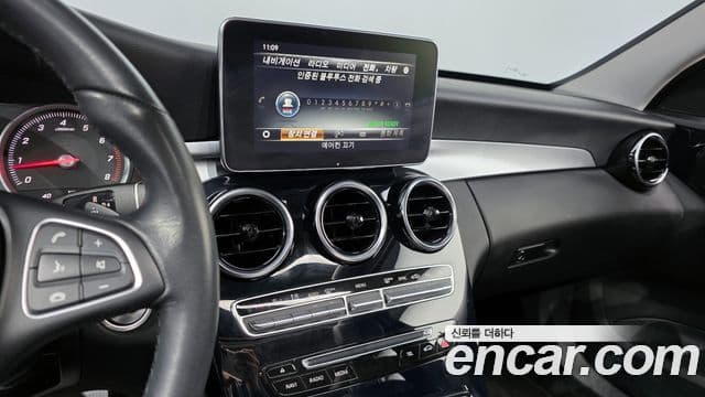 Mercedes-Benz C-Class 2018 — ფოტო 14/20