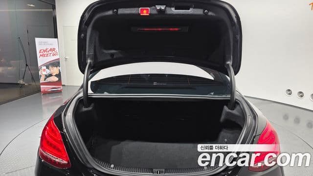 Mercedes-Benz C-Class 2018 — ფოტო 20/20