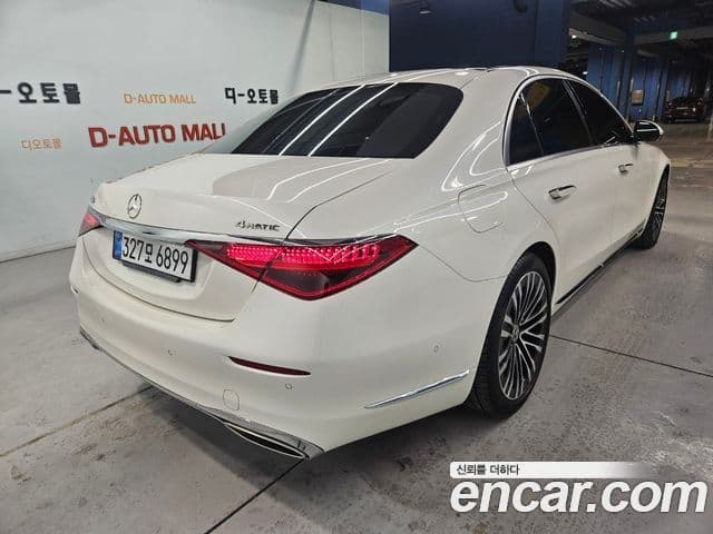Mercedes-Benz S-Class 2022 — Photo 13/20