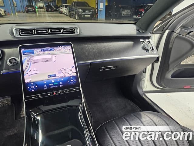 Mercedes-Benz S-Class 2022 — Photo 6/20