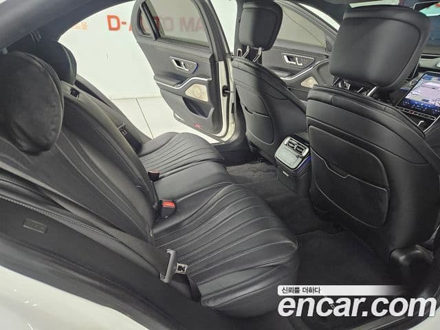 Mercedes-Benz S-Class 2022 — Photo 8/20