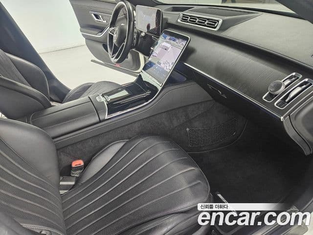 Mercedes-Benz S-Class 2022 — Photo 18/20