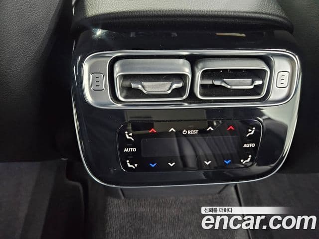 Mercedes-Benz S-Class 2022 — Photo 12/20