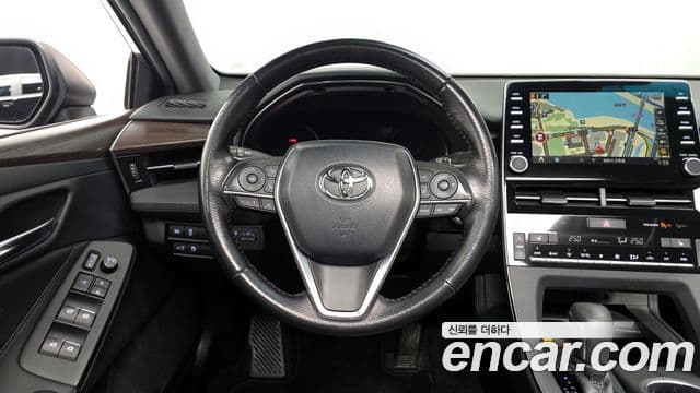 Toyota Avalon 2019 — Фото 13/20