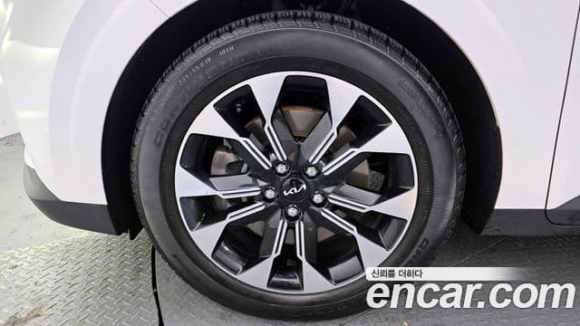 Kia Carnival 2020 — ფოტო 5/20