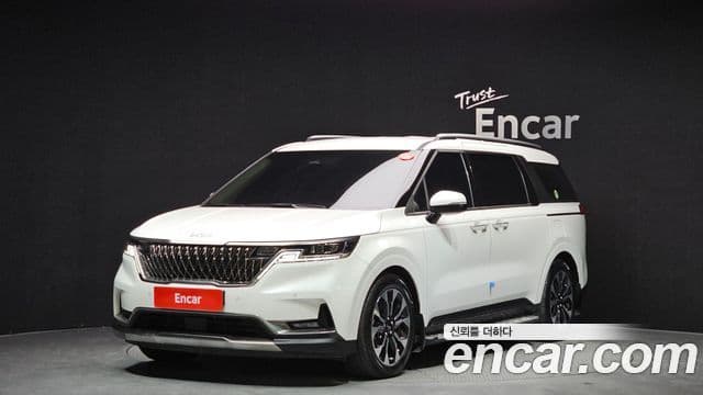Kia Carnival 2023 — Фото 1/20