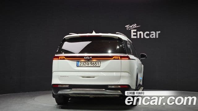 Kia Carnival 2023 — Фото 4/20