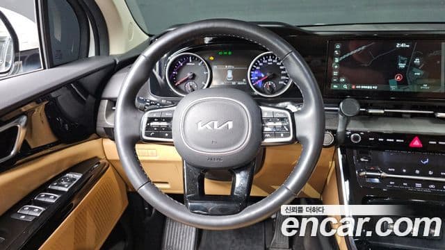Kia Carnival 2023 — Фото 11/20