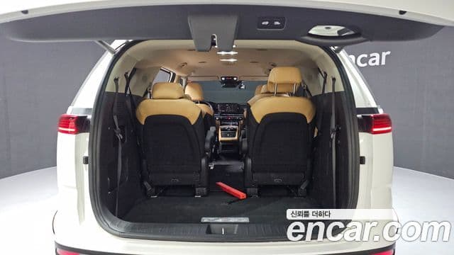 Kia Carnival 2023 — Фото 20/20