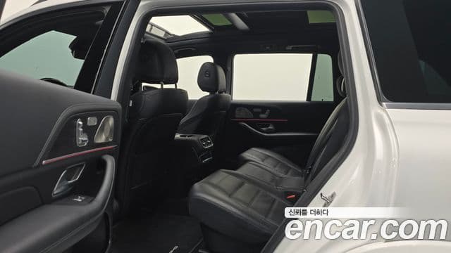 Mercedes-Benz GLS-Class 2022 — Фото 12/20