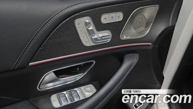 Mercedes-Benz GLS-Class 2022 — Фото 17/20
