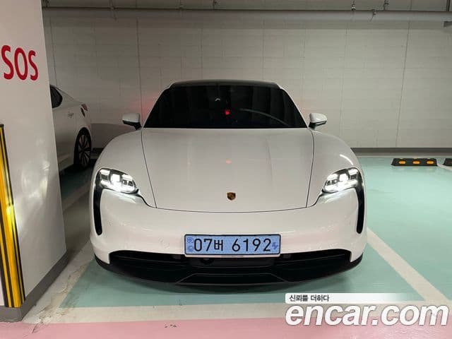 Porsche Taycan 2022 — ფოტო 4/17