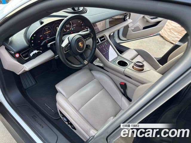Porsche Taycan 2022 — ფოტო 17/17