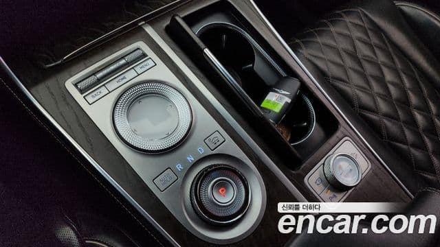 Genesis GV80 2020 — ფოტო 7/20