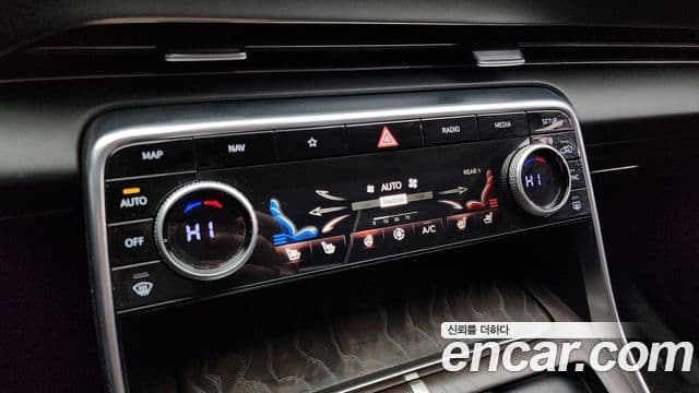 Genesis GV80 2020 — ფოტო 16/20