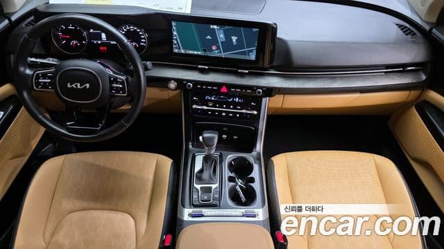 Kia Carnival 2022 — ფოტო 7/20