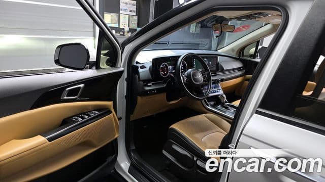 Kia Carnival 2022 — ფოტო 10/20
