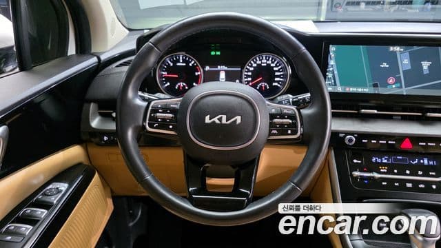 Kia Carnival 2022 — ფოტო 13/20