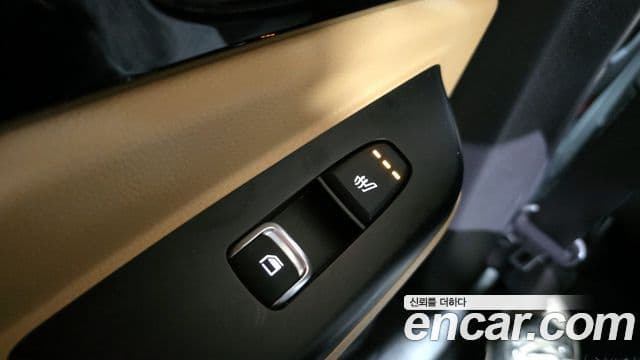 Kia Carnival 2022 — ფოტო 20/20