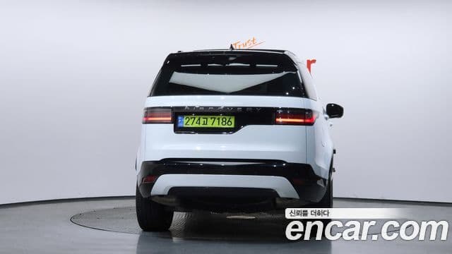 Land Rover Discovery 5 2024 — ფოტო 4/20