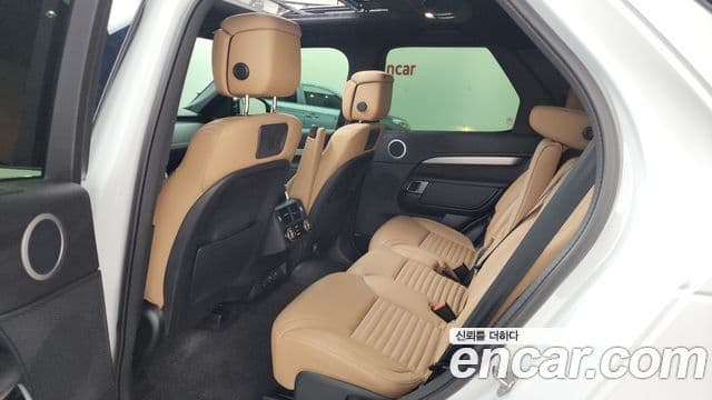 Land Rover Discovery 5 2024 — ფოტო 12/20