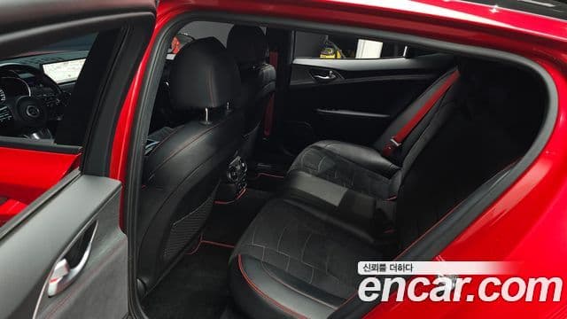 Kia Stinger 2020 — Şəkil 12/20
