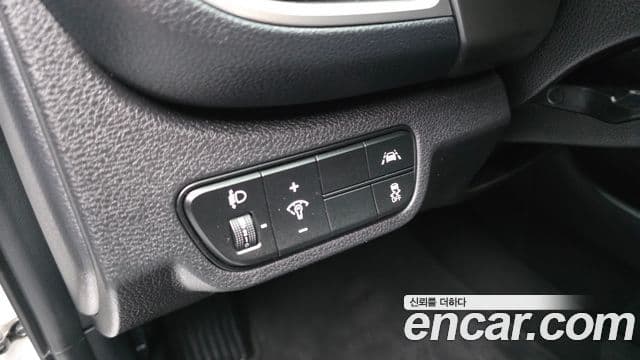 Kia Seltos 2022 — Şəkil 17/20