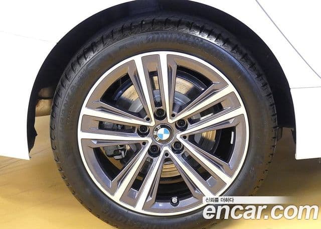 BMW 2 Series Gran Coupe 2024 — Фото 4/20