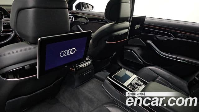Audi A8 2021 — Photo 18/20