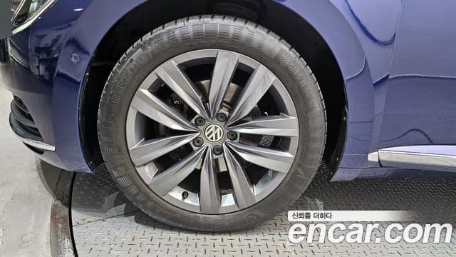 Volkswagen Arteon 2018 — ფოტო 5/20
