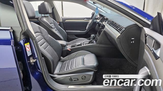 Volkswagen Arteon 2018 — ფოტო 11/20