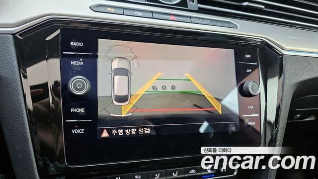 Volkswagen Arteon 2018 — ფოტო 16/20