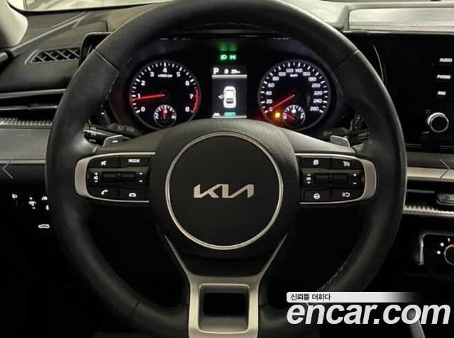 Kia K5 2023 — фото 8 из 16