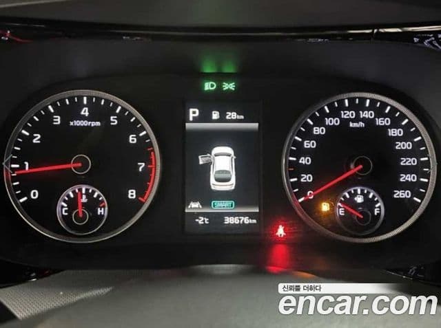 Kia K5 2023 — фото 13 из 16