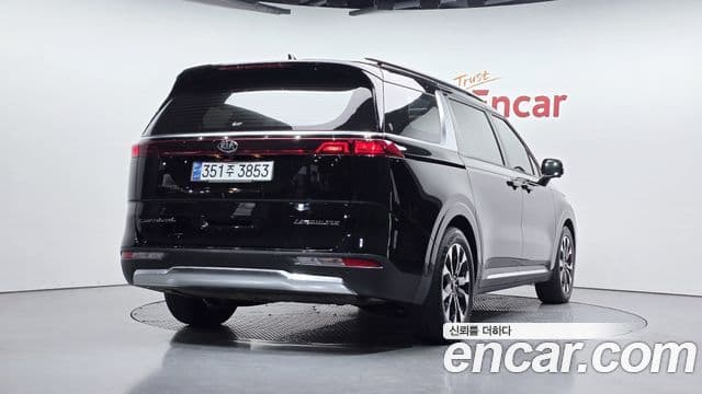 Kia Carnival 2021 — Фото 2/20