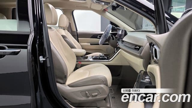 Kia Carnival 2021 — Фото 10/20