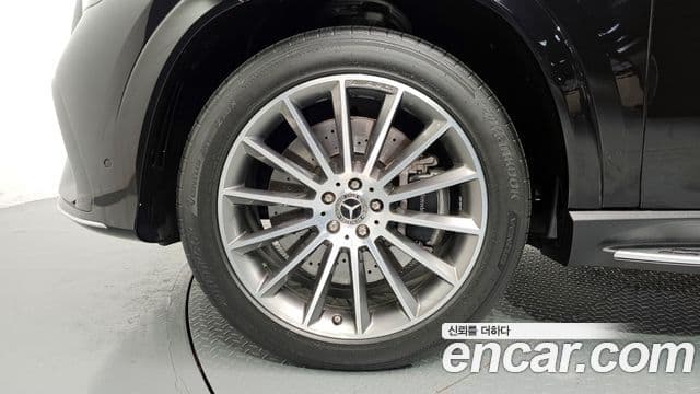 Mercedes-Benz GLE-Class 2025 — Photo 13/20