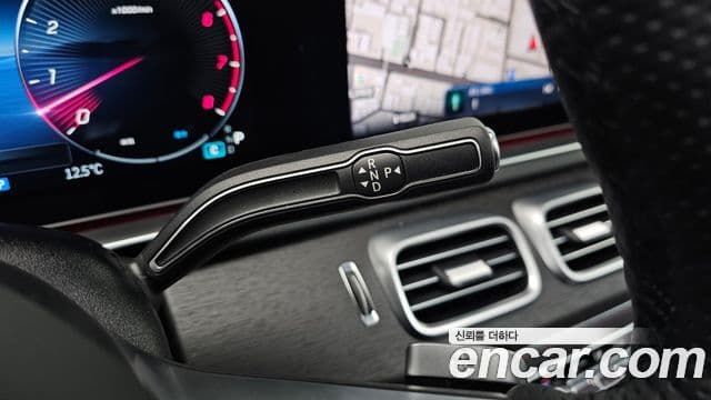 Mercedes-Benz GLE-Class 2025 — Photo 19/20