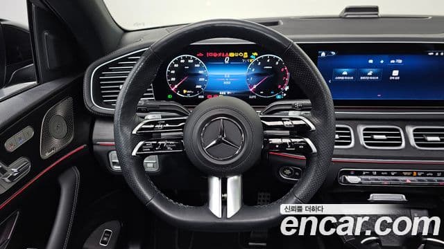 Mercedes-Benz GLE-Class 2025 — Photo 16/20