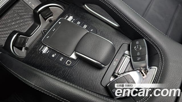 Mercedes-Benz GLE-Class 2025 — Photo 7/20