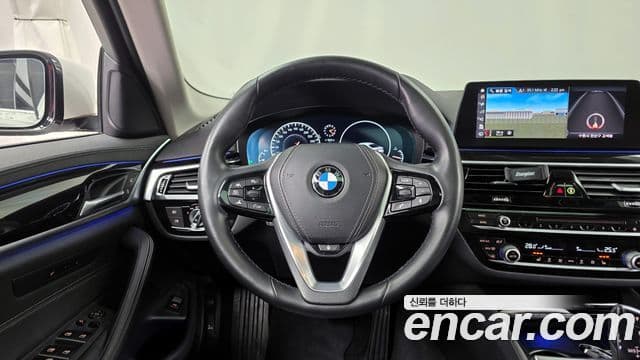 BMW 5 Series 2019 — Фото 13/20