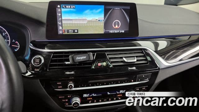 BMW 5 Series 2019 — Фото 14/20