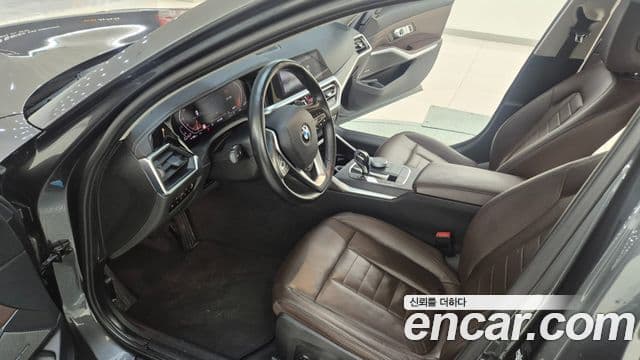 BMW 3 Series 2019 — Şəkil 15/20