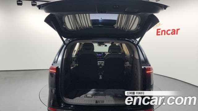 Kia Carnival 2022 — фото 20 из 20