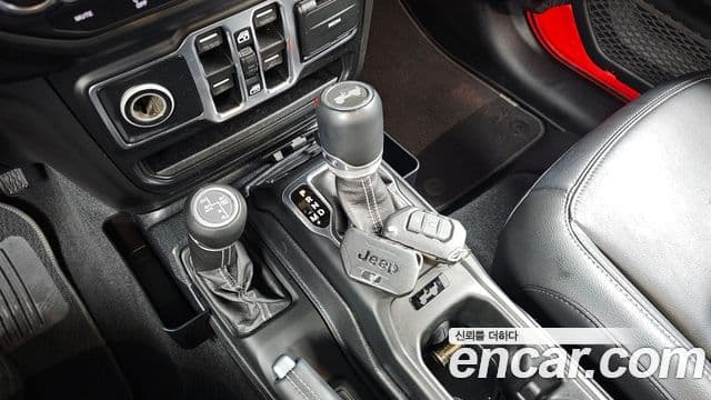 Jeep Wrangler 2021 — Şəkil 9/20