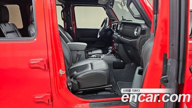Jeep Wrangler 2021 — ფოტო 11/20