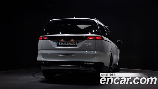 Kia Carnival 2023 — Фото 4/20