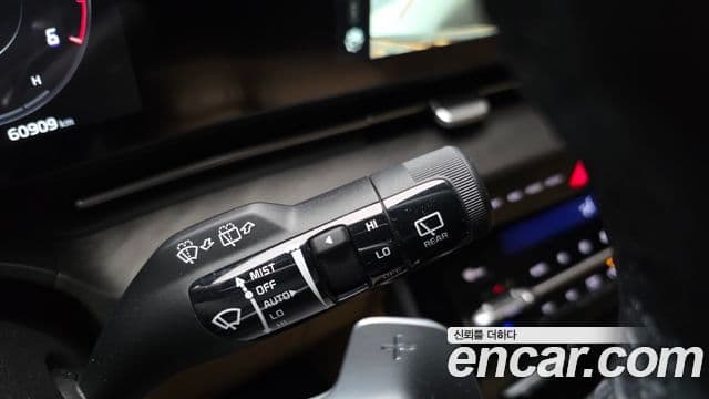 Kia Carnival 2023 — Фото 17/20