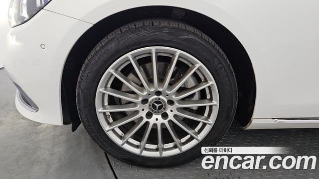 Mercedes-Benz E-Class 2021 — ფოტო 5/20